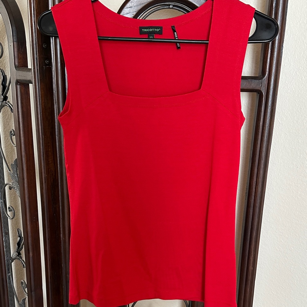 Tricotto Bold Red Square-Neck Tank